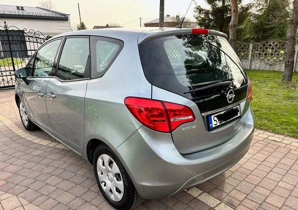 Opel Meriva cena 22800 przebieg: 100100, rok produkcji 2011 z Braniewo małe 67